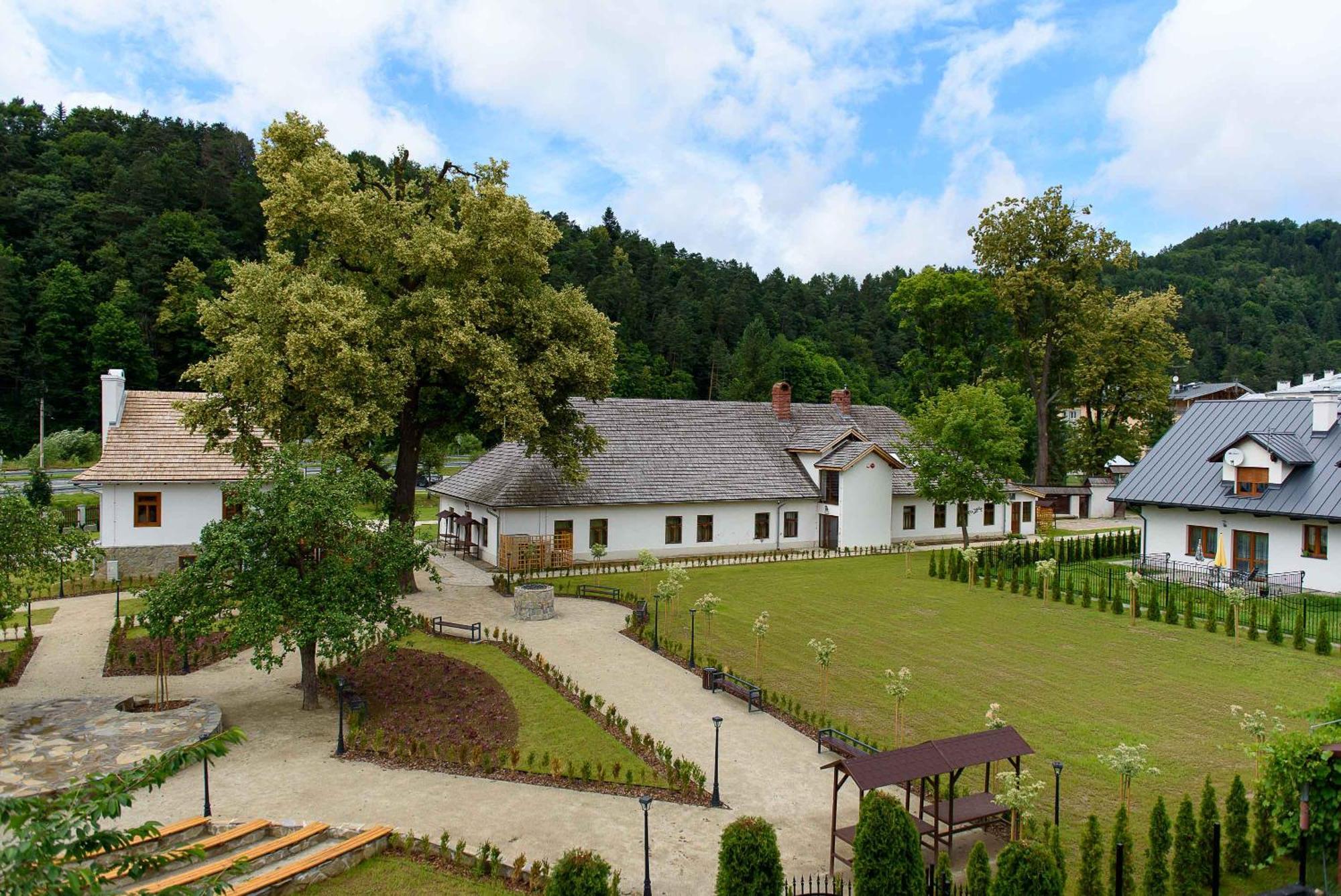 Villa Turris Apartamenty Przy Muszynskim Zamku Мушина Екстер'єр фото