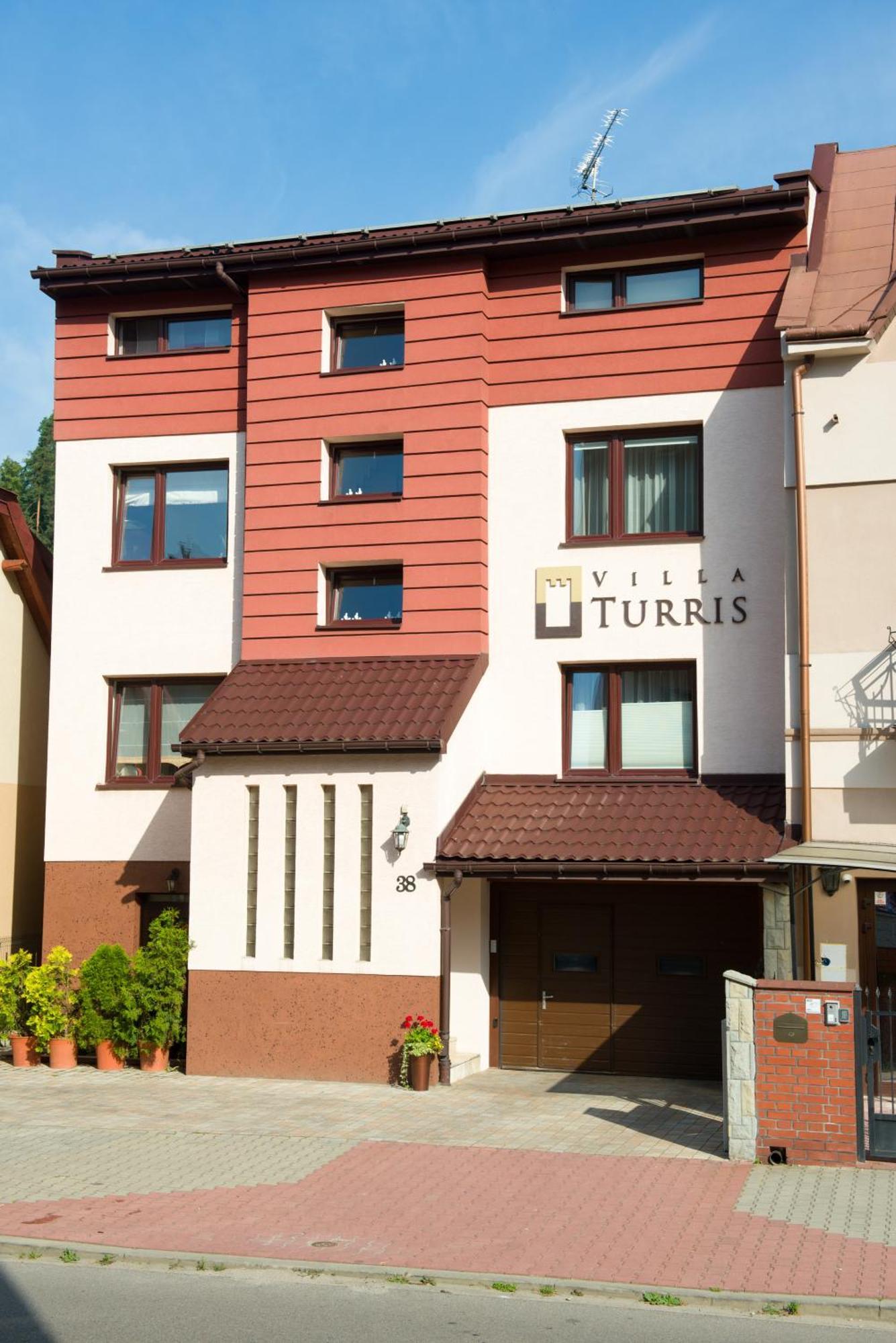 Villa Turris Apartamenty Przy Muszynskim Zamku Мушина Екстер'єр фото